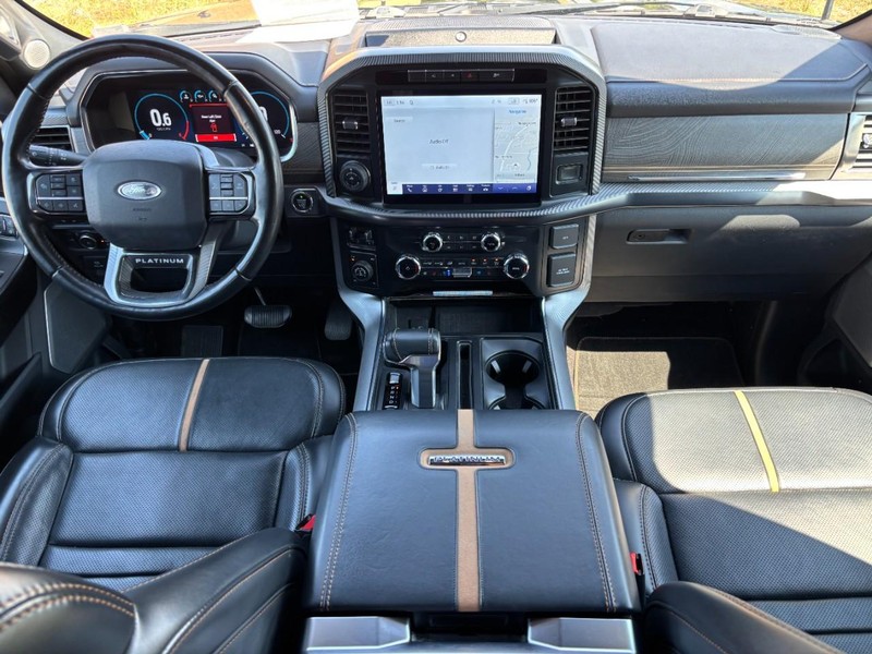 Ford F-150 Vehicle Full-screen Gallery Image 14
