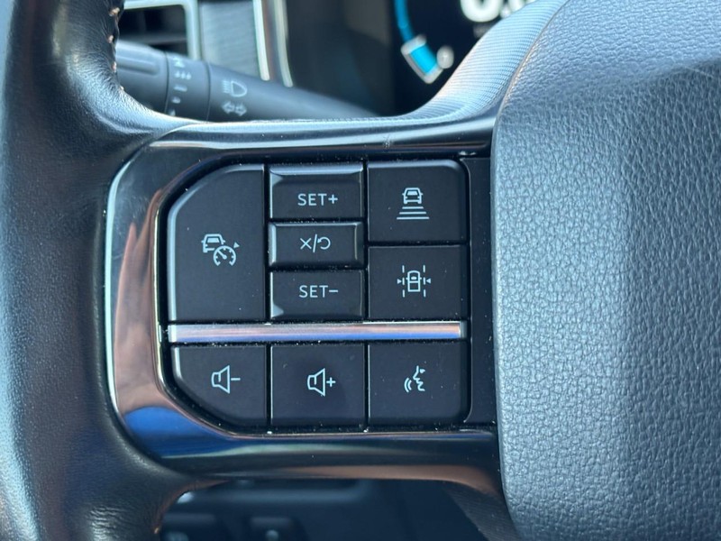 Ford F-150 Vehicle Full-screen Gallery Image 18