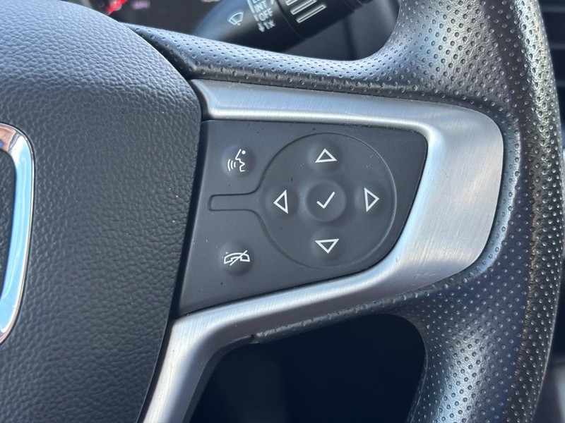 GMC Acadia Vehicle Full-screen Gallery Image 20