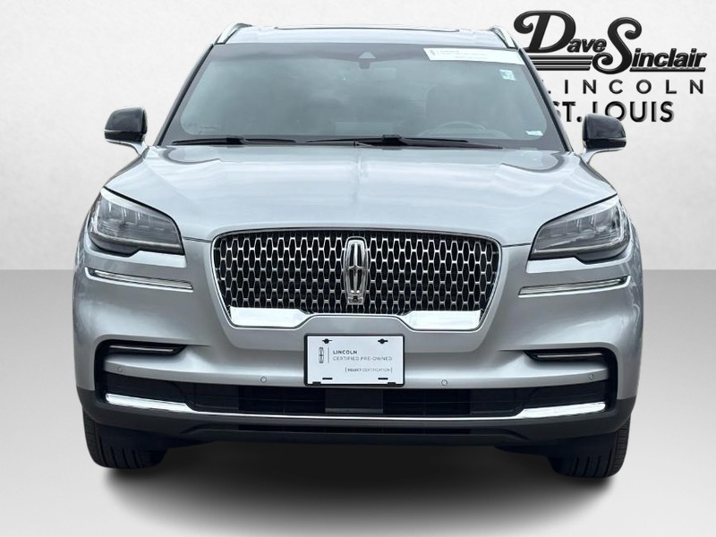 Lincoln Aviator Vehicle Full-screen Gallery Image 09