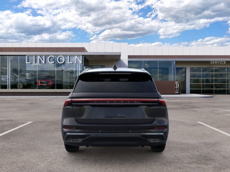 Lincoln Nautilus Vehicle Full-screen Gallery Image 05