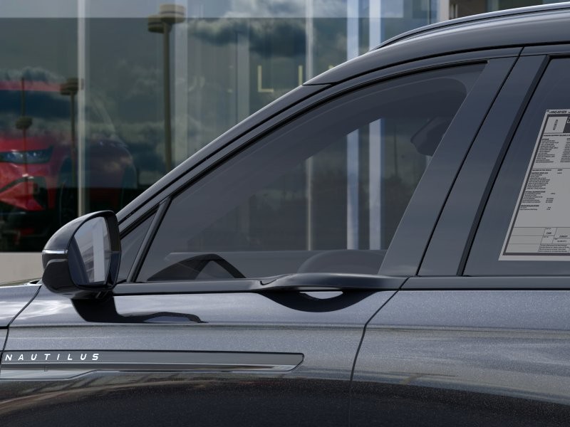 Lincoln Nautilus Vehicle Full-screen Gallery Image 21