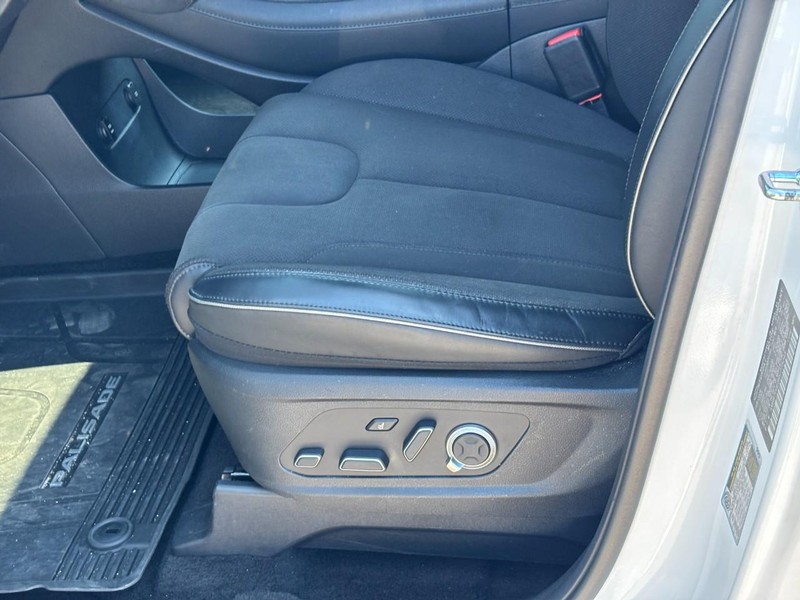 Hyundai Palisade Vehicle Full-screen Gallery Image 18