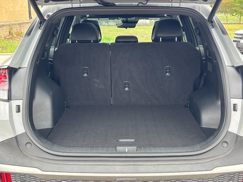 Kia Sportage Vehicle Full-screen Gallery Image 10