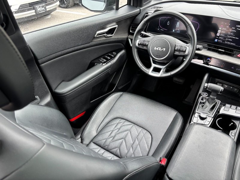 Kia Sportage Vehicle Full-screen Gallery Image 13