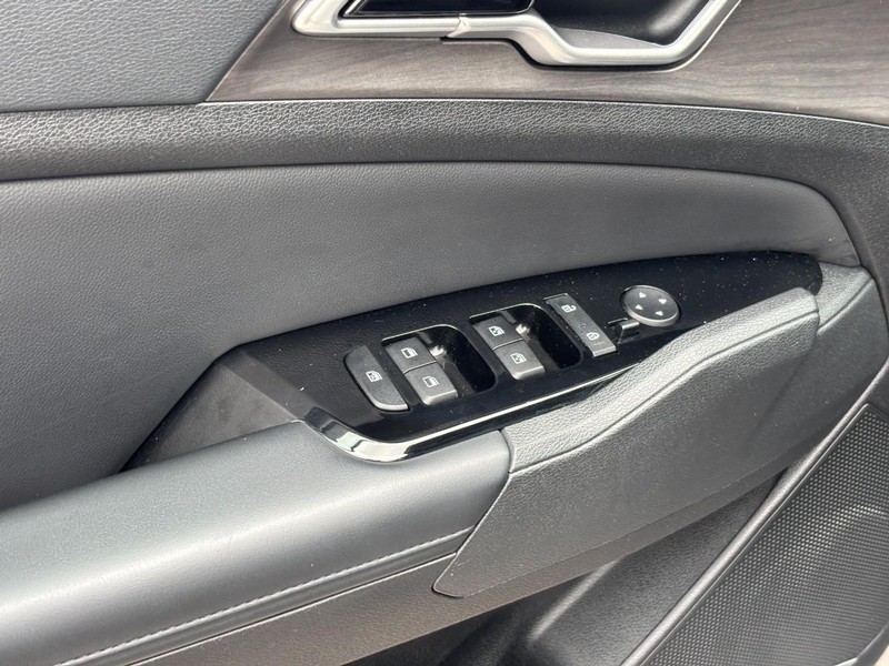 Kia Sportage Vehicle Full-screen Gallery Image 17
