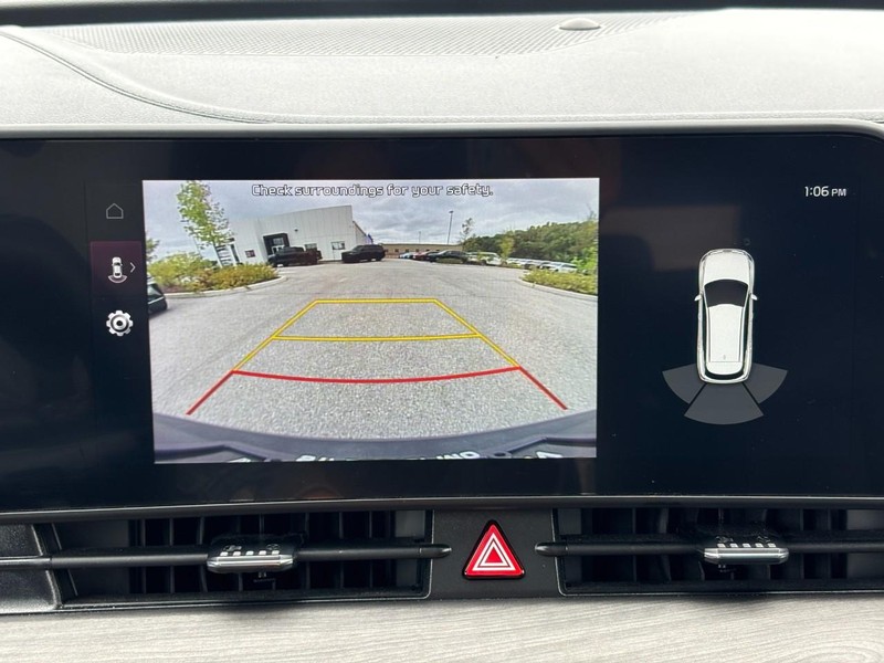 Kia Sportage Vehicle Full-screen Gallery Image 23