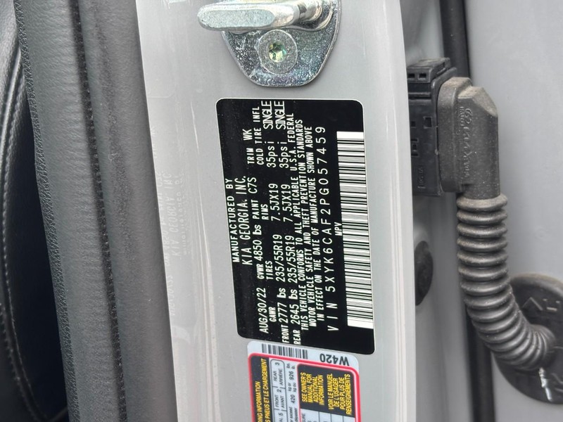 Kia Sportage Vehicle Full-screen Gallery Image 25