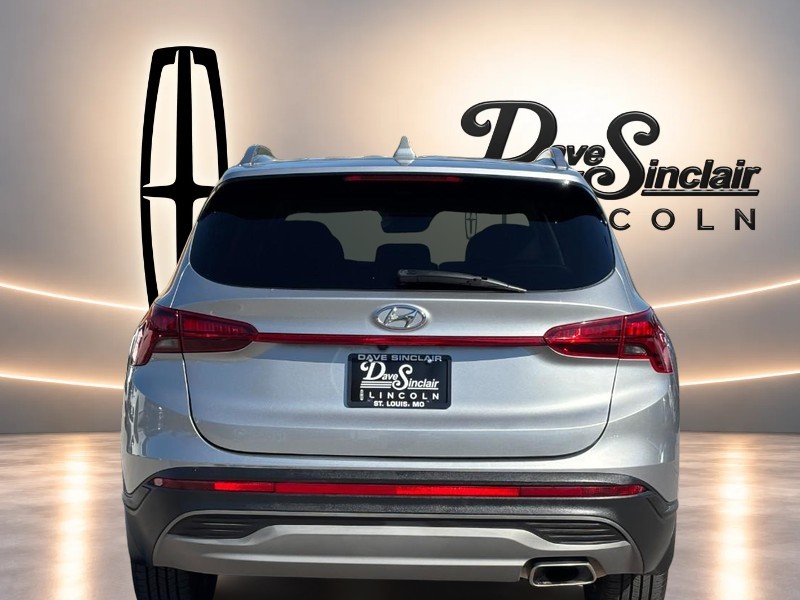 Hyundai Santa Fe Vehicle Full-screen Gallery Image 04