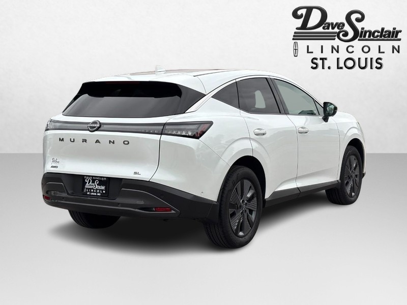Nissan Murano Vehicle Full-screen Gallery Image 03