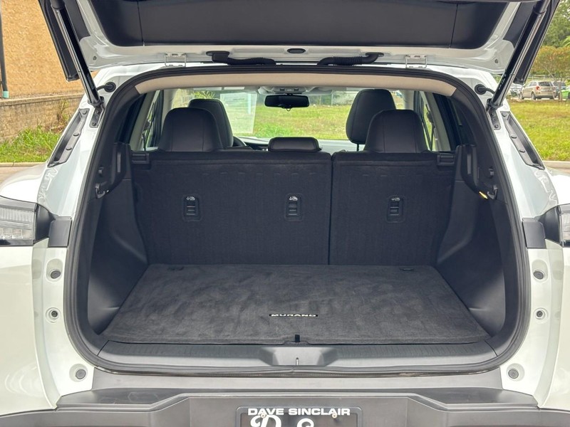 Nissan Murano Vehicle Full-screen Gallery Image 06