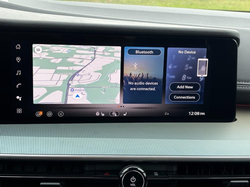 Nissan Murano Vehicle Full-screen Gallery Image 21