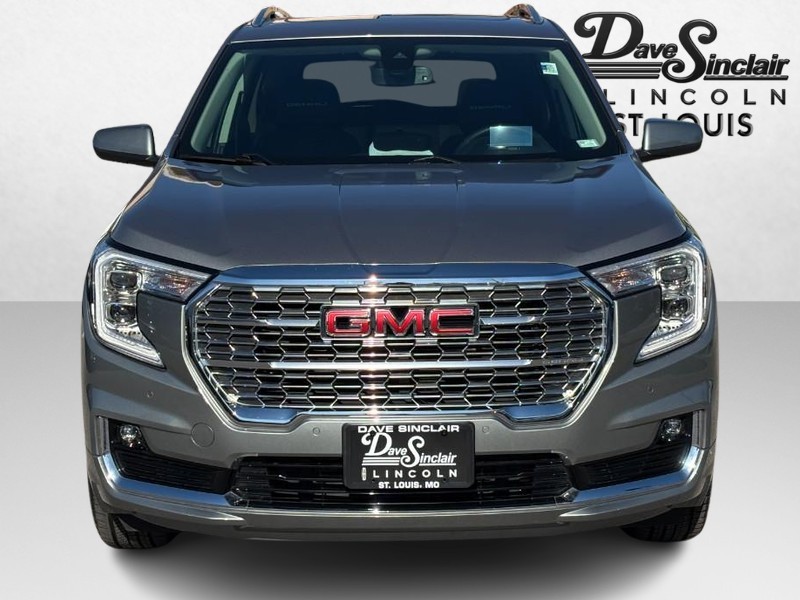 GMC Terrain Vehicle Full-screen Gallery Image 09