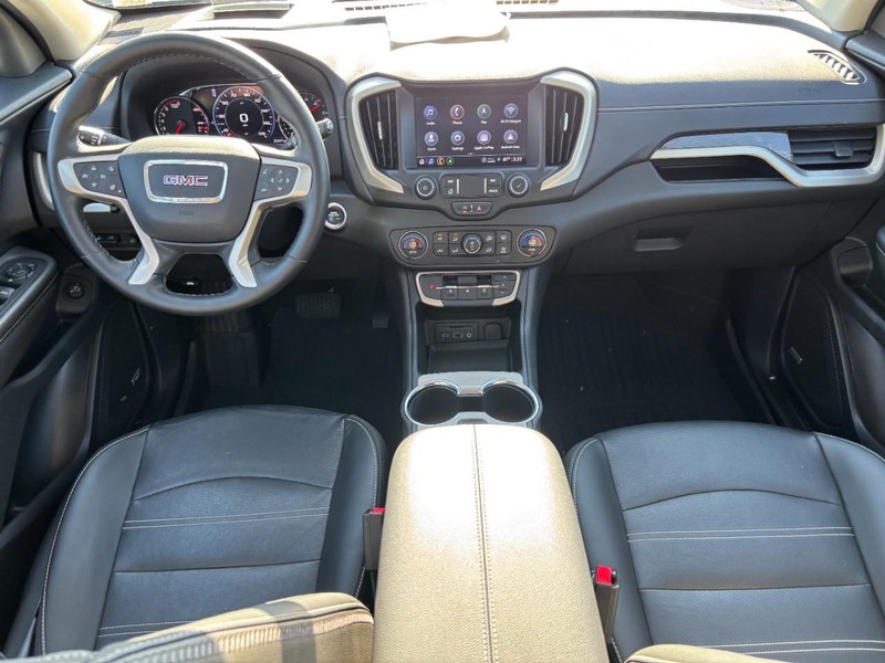 GMC Terrain Vehicle Full-screen Gallery Image 14