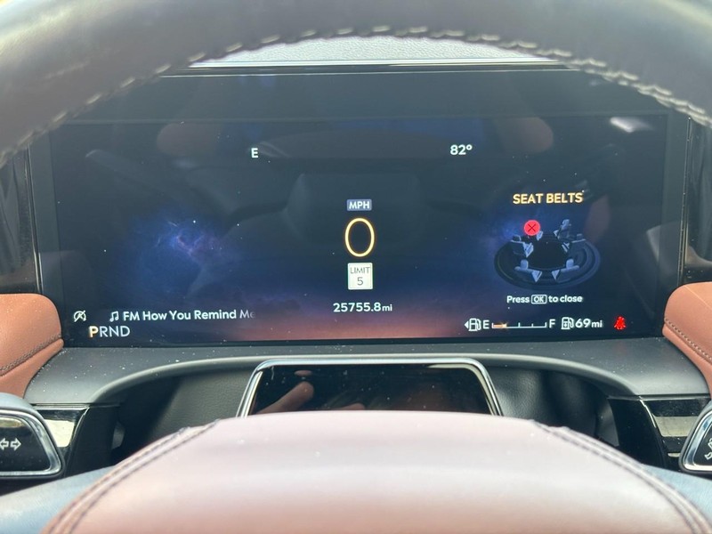 Lincoln Aviator Vehicle Full-screen Gallery Image 21