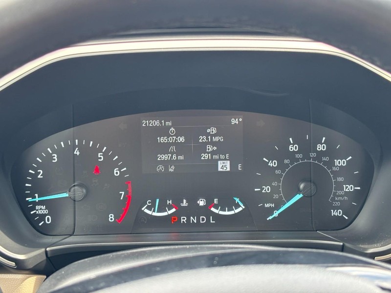 Ford Escape Vehicle Full-screen Gallery Image 20