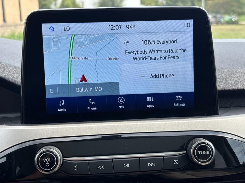 Ford Escape Vehicle Full-screen Gallery Image 21