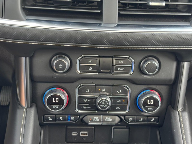 Chevrolet Tahoe Vehicle Full-screen Gallery Image 23
