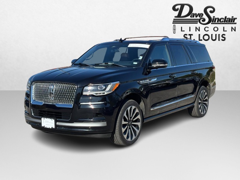Lincoln Navigator L Vehicle Full-screen Gallery Image 06