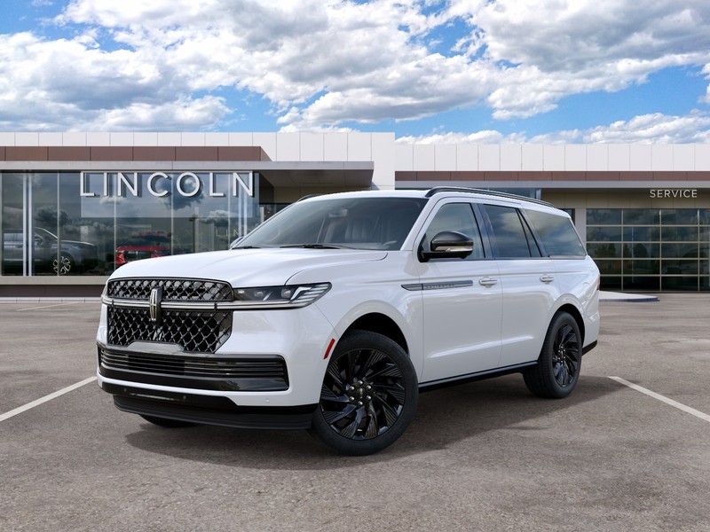 Lincoln Navigator Vehicle Full-screen Gallery Image 02