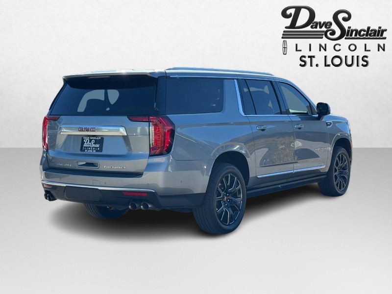 GMC Yukon XL Vehicle Full-screen Gallery Image 03