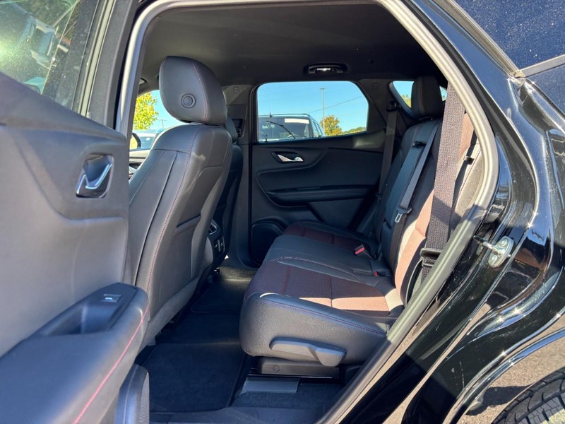 Chevrolet Blazer Vehicle Full-screen Gallery Image 12