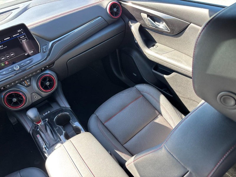 Chevrolet Blazer Vehicle Full-screen Gallery Image 15