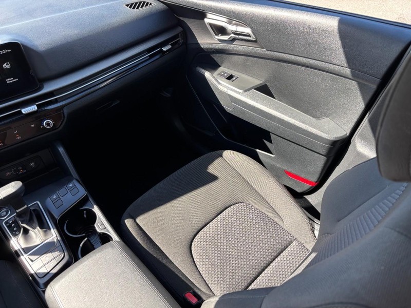 Kia Sportage Vehicle Full-screen Gallery Image 13