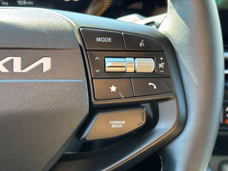 Kia Sportage Vehicle Full-screen Gallery Image 17