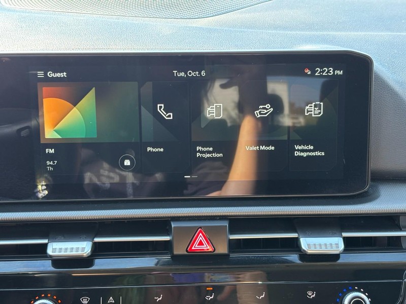 Kia Sportage Vehicle Full-screen Gallery Image 19
