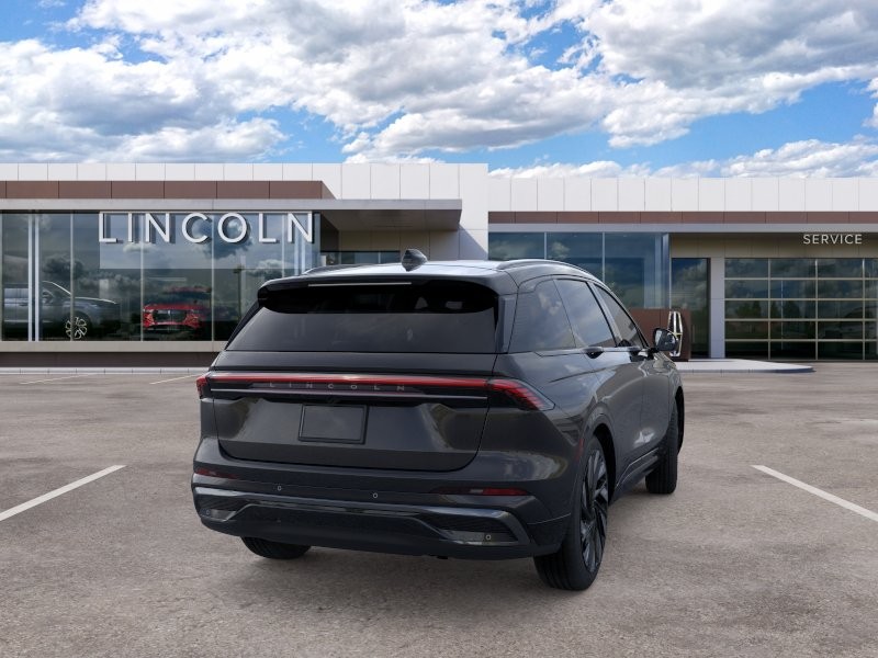 Lincoln Nautilus Vehicle Full-screen Gallery Image 09