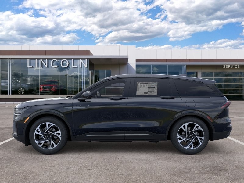 Lincoln Nautilus Vehicle Full-screen Gallery Image 03
