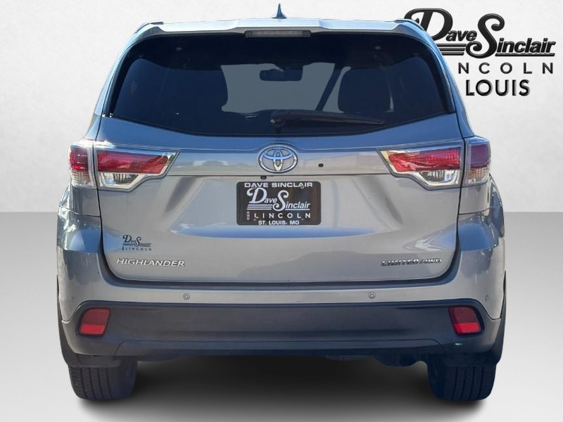 Toyota Highlander Vehicle Full-screen Gallery Image 04