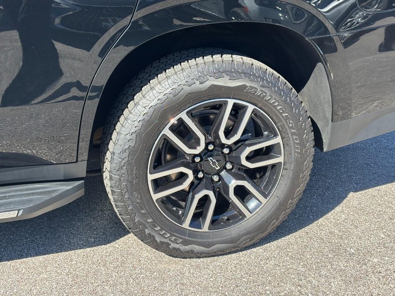 Chevrolet Tahoe Vehicle Full-screen Gallery Image 11
