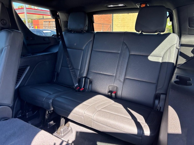 Chevrolet Tahoe Vehicle Full-screen Gallery Image 12