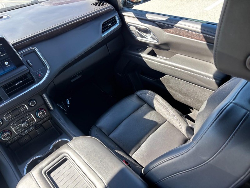 Chevrolet Tahoe Vehicle Full-screen Gallery Image 16