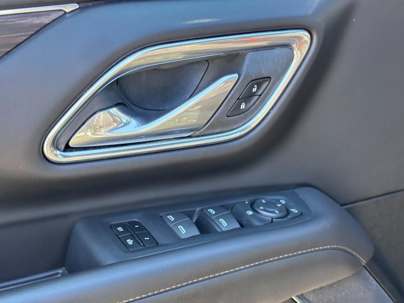 Chevrolet Tahoe Vehicle Full-screen Gallery Image 18