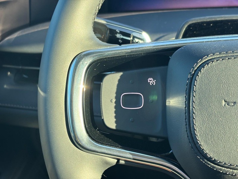 Lincoln Nautilus Vehicle Full-screen Gallery Image 18