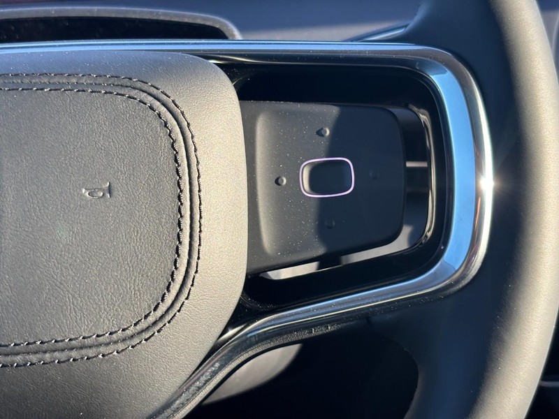 Lincoln Nautilus Vehicle Full-screen Gallery Image 19