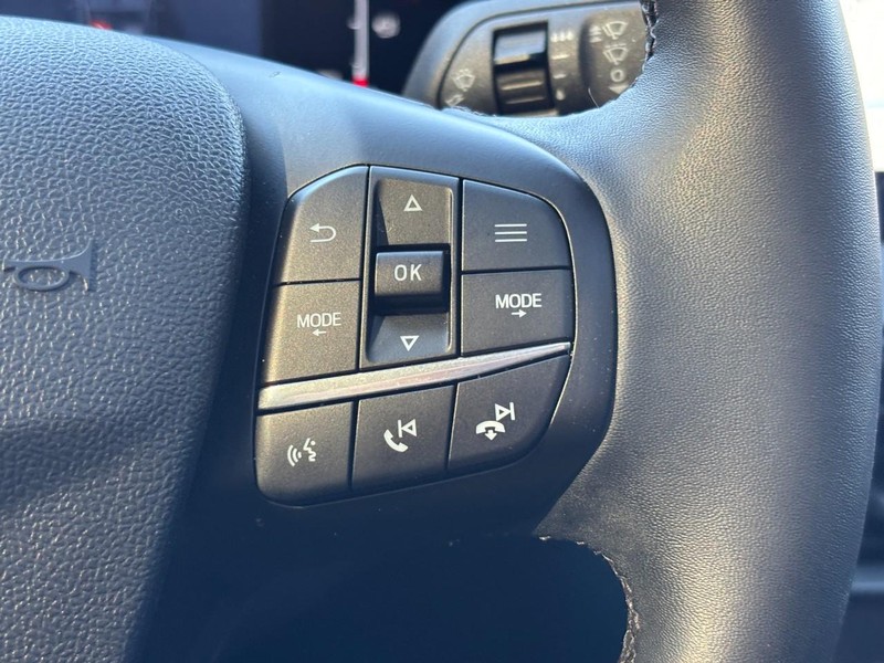 Ford Maverick Vehicle Full-screen Gallery Image 19