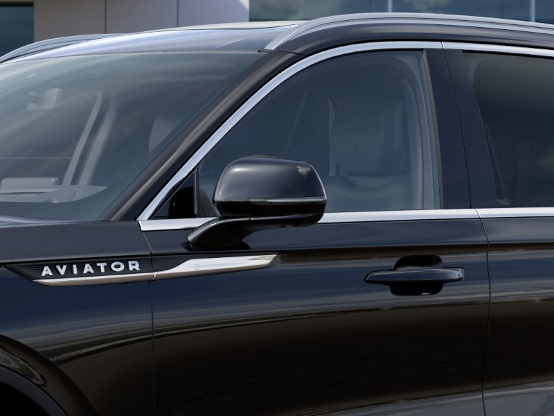 Lincoln Aviator Vehicle Full-screen Gallery Image 21