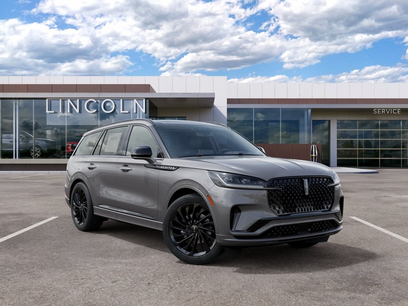 Lincoln Aviator Vehicle Full-screen Gallery Image 04