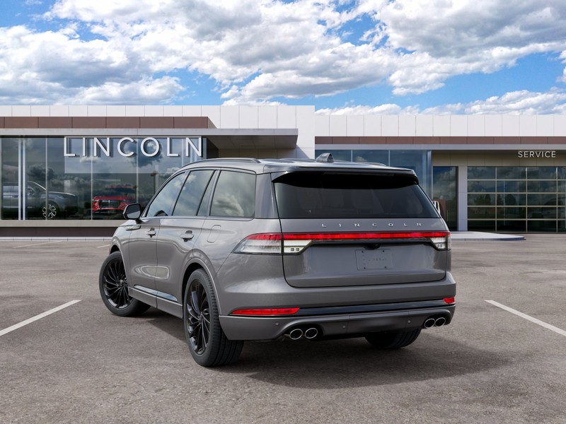 Lincoln Aviator Vehicle Full-screen Gallery Image 09