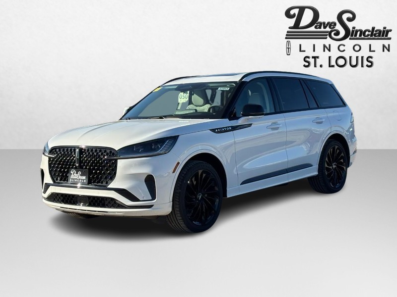 Lincoln Aviator Vehicle Full-screen Gallery Image 07