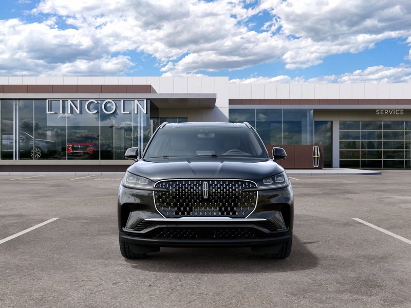 Lincoln Aviator Vehicle Full-screen Gallery Image 03