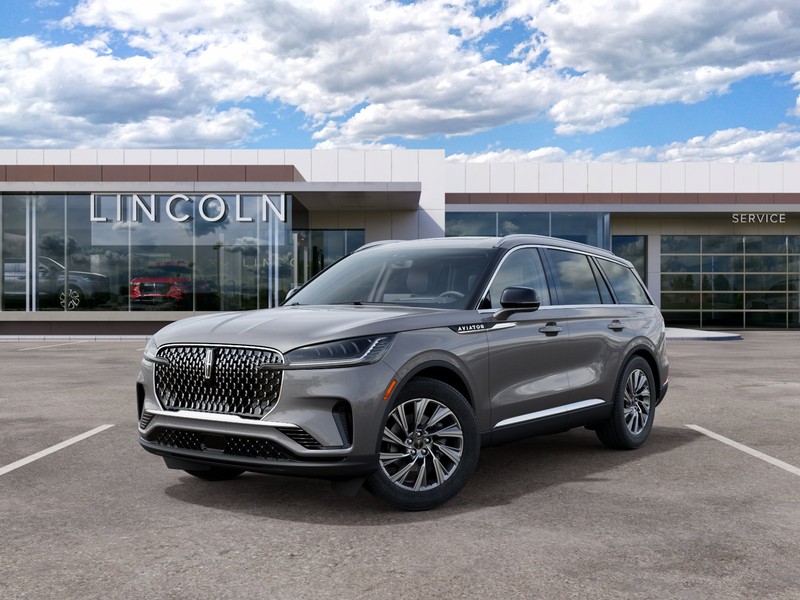 Lincoln Aviator Vehicle Full-screen Gallery Image 02