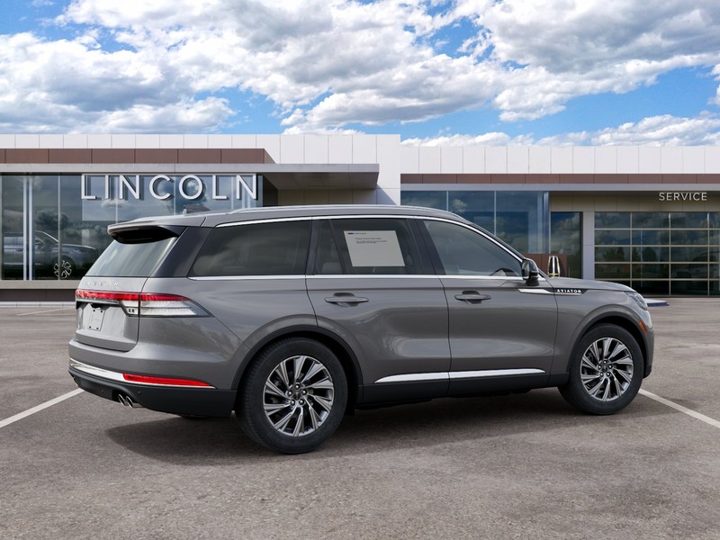 Lincoln Aviator Vehicle Full-screen Gallery Image 06