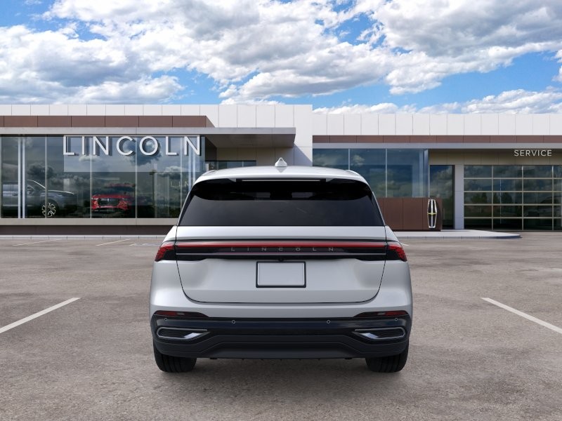 Lincoln Nautilus Vehicle Full-screen Gallery Image 05