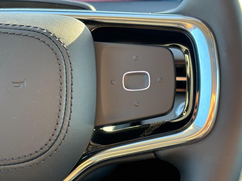 Lincoln Nautilus Vehicle Full-screen Gallery Image 19