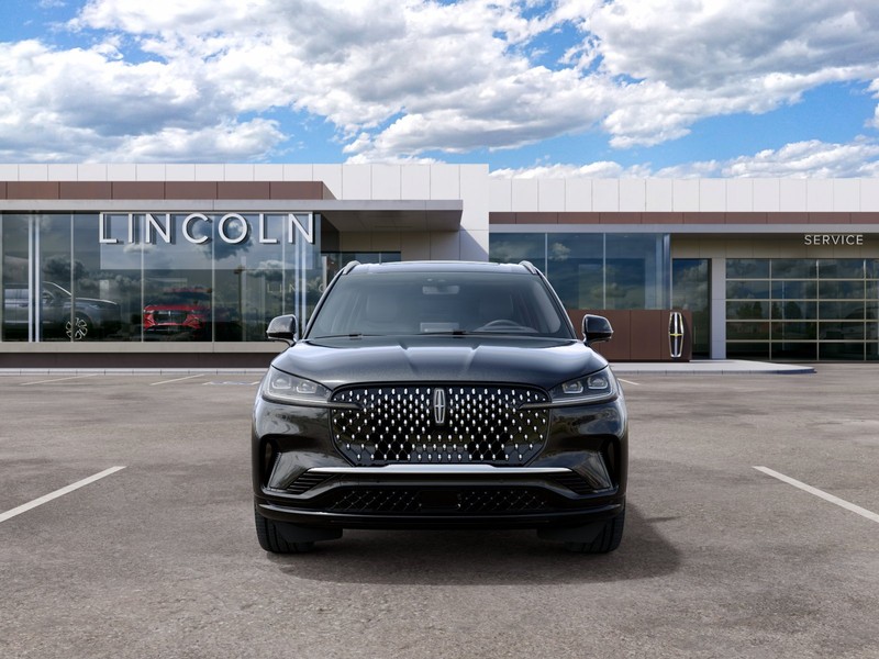 Lincoln Aviator Vehicle Full-screen Gallery Image 03